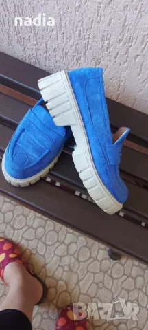 Дамски обувки на нисък ток