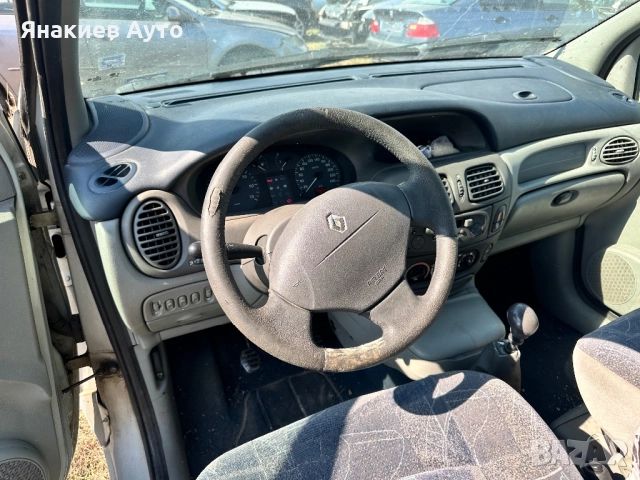 Renault Scenic 1.6 на части, снимка 6 - Автомобили и джипове - 51891633