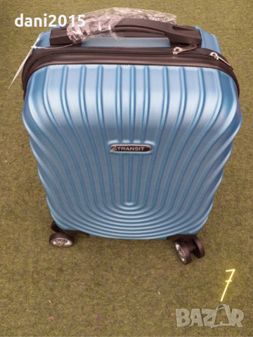 Стилен куфар с колелца за ръчен багаж с твърдо покритие, снимка 7 - Куфари - 44778789