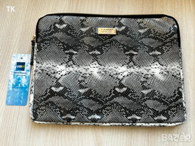 Продавам нов калъф / чантичка за таблет до 9,7"