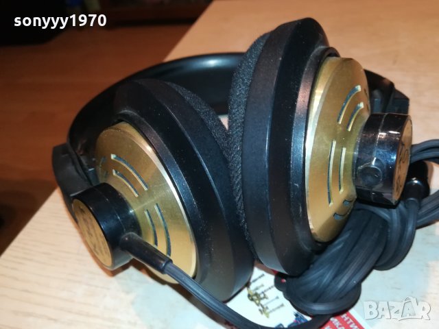 AKG MONITOR-GOLD EDITION 2310211850