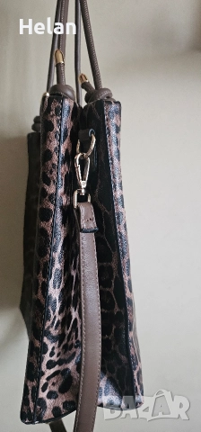 Дамска чанта /раница, снимка 2 - Чанти - 52550064