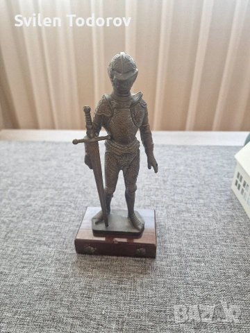 Статуетка на рицар, снимка 3 - Статуетки - 53731096