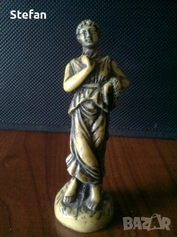 Статуетка на гръцка богиня