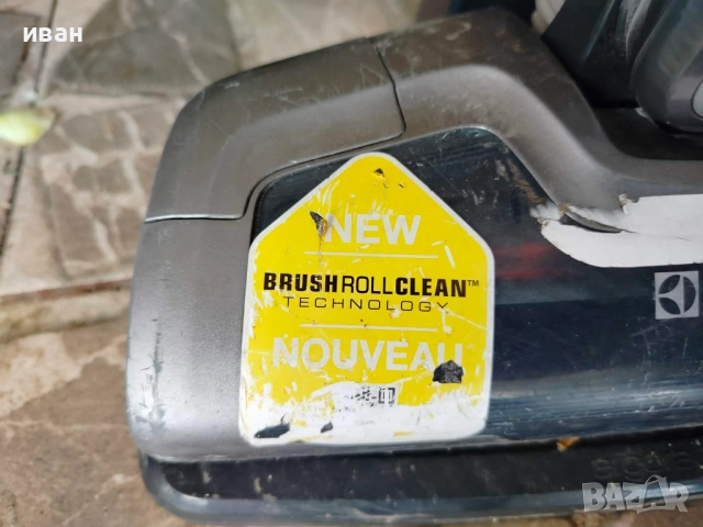 Вертикална прахосмукачка AEG Ergorapido 18V, снимка 6 - Прахосмукачки - 53295539