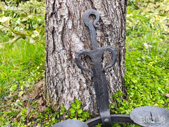 ръчно кован меден свещник , снимка 4 - Антикварни и старинни предмети - 53783979