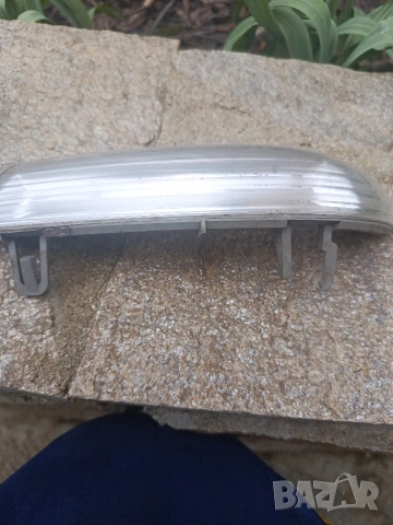 Мигачи за Фолксваген голф 5, снимка 3 - Части - 53476892