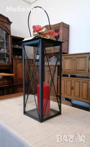 Коледен метален фенер с червена свещ и прозрачно стъкло с красиви декоративни елементи., снимка 2 - Декорация за дома - 52738841