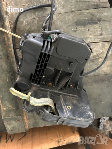 Дясна брава за Mercedes CLK W209 2006г