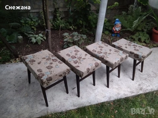 Реставрирани стари табуретки, снимка 2 - Други ценни предмети - 52991151