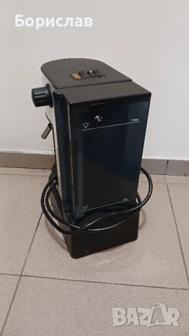 Lavazza кафемашина с капсули за ремонт или части, снимка 3 - Кафемашини - 52455795