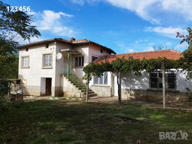 Къща с двор в село Колена, снимка 8 - Къщи - 52646388