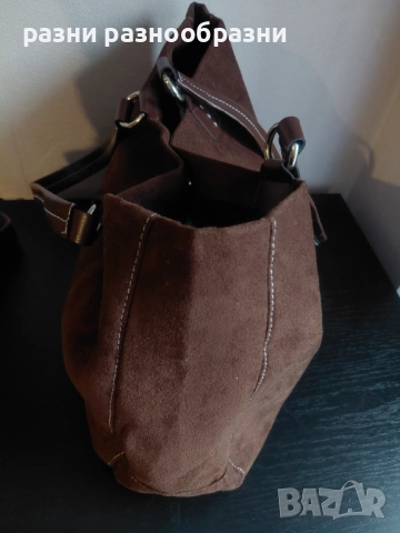 Дамска велурена чанта, снимка 2 - Чанти - 51999316