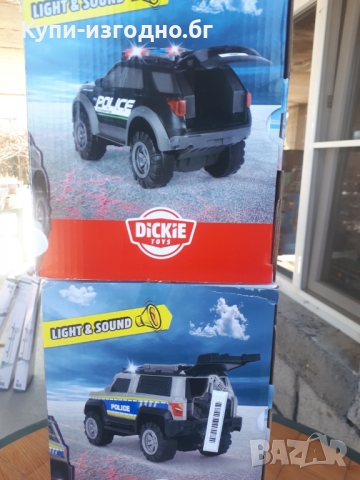 Dickey Toys - светещ полицейски джип , снимка 3 - Електрически играчки - 36107658
