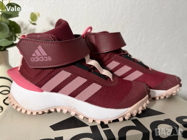 Децки спортни зимни обувки adidas, снимка 2 - Детски боти и ботуши - 52018060