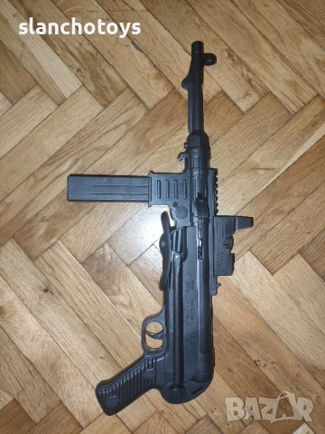 Пушка Винтовка, реален размер, със сачми. Автомат Шмайзер, със съчми.реален размер, пластмасов, снимка 4 - Други - 46096253