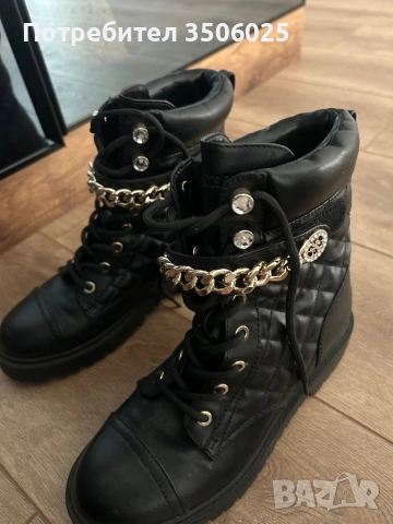 Продавам оригинални ботуши на Guess, снимка 2 - Дамски боти - 51799462