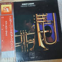 Грамофона плоча - Freddie Hubbard Furst Light, снимка 1 - Грамофонни плочи - 42331381