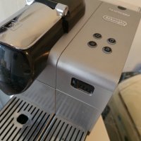 Кафемашина DeLonghi Nespresso , снимка 4 - Кафемашини - 42214059