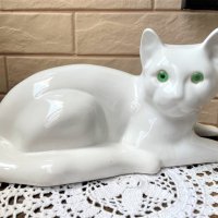 Голяма бяла порцеланова котка със зелени очи, снимка 1 - Антикварни и старинни предмети - 41351736