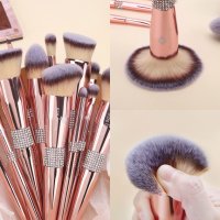 Donna Crystal Makeup Brush Set – Комплект От Розово Злато Четки за Грим с Кристали, снимка 5 - Декоративна козметика - 41673934