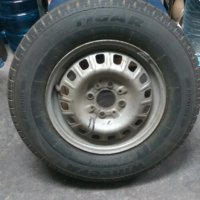 Продавам зимни гуми Тигър с джантите размер 165/80/13 почти нови.
