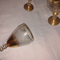 Антикварен сервиз за ракия  гравирани чаши богато позлатени с широк златен кант , снимка 9 - Антикварни и старинни предмети - 39096206