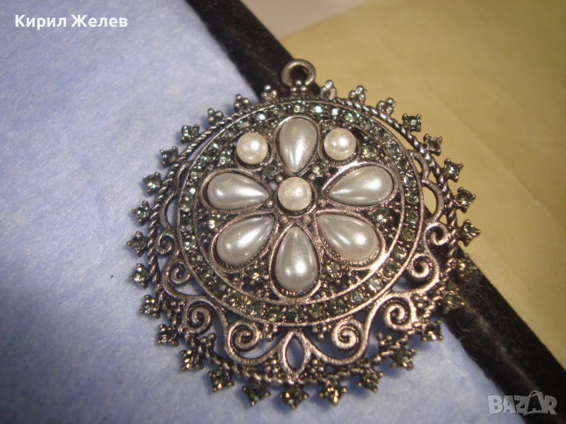 Сребрист АЖУРЕН КРАСИВ КРИСТАЛЕН АРТ ДЕКО МЕДАЛЬОН 27226, снимка 1