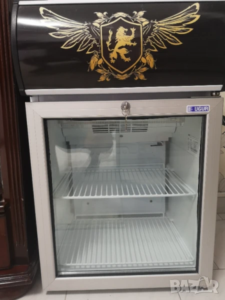 Хладилна витрина , снимка 1