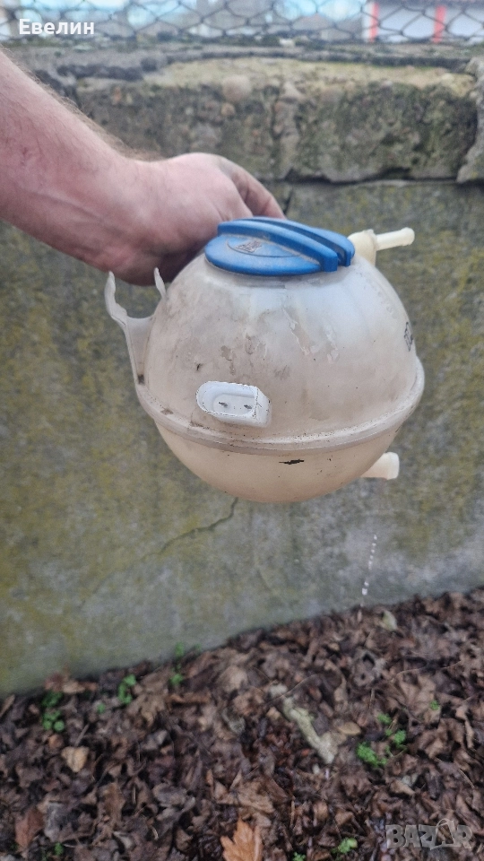 разширително казанче за охладителна течност VW Touran 2006г, снимка 1