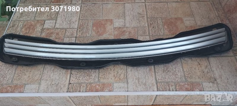 Решетка преден капак за Мерцедес Е класа W210 , снимка 1