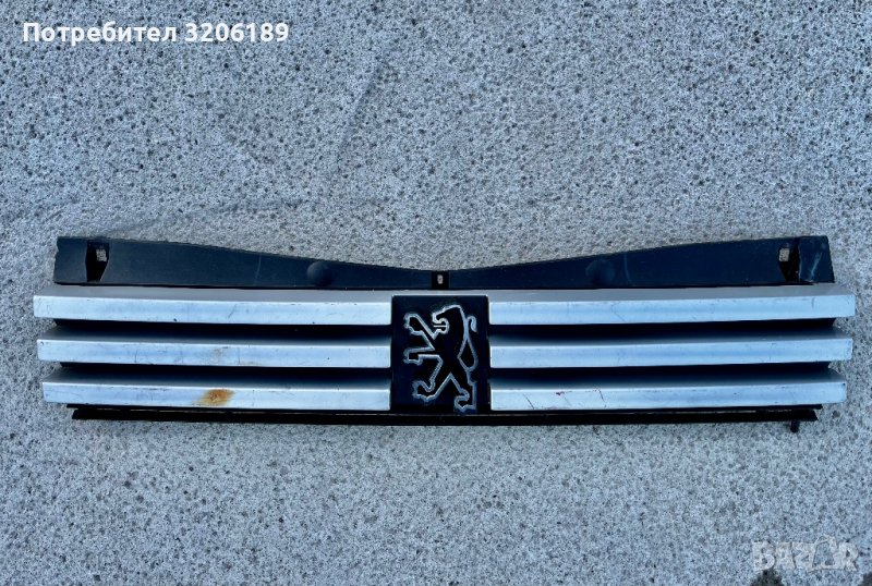 Решетка с емблема за Пежо 205, снимка 1