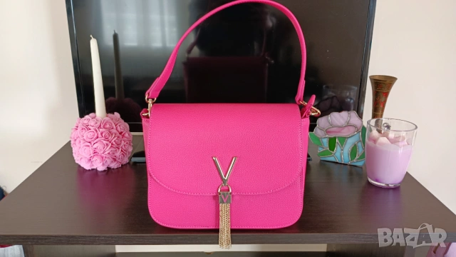 Valentino нова, снимка 7 - Чанти - 53415626