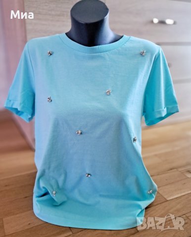 Дамска тениска с камъни., снимка 2 - Тениски - 44322071