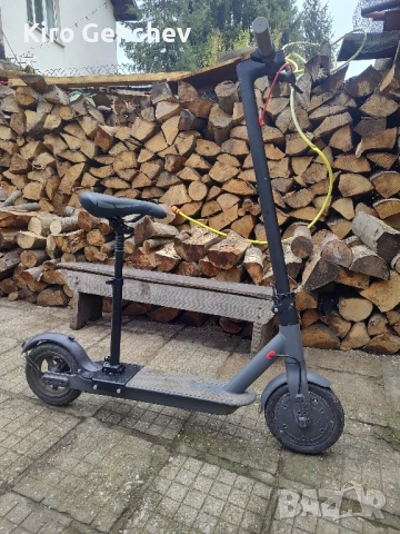 Тротинетка ел.скутер 30км 350w, снимка 2 - Скутери и тротинетки - 51488372