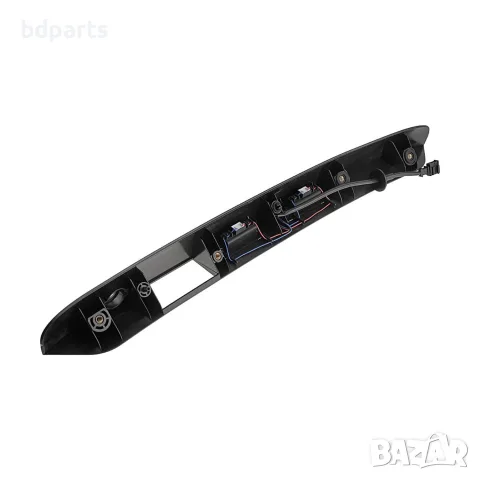 Лайсна на задна врата с гнездо за номер, VW Caddy, снимка 2 - Части - 56143812