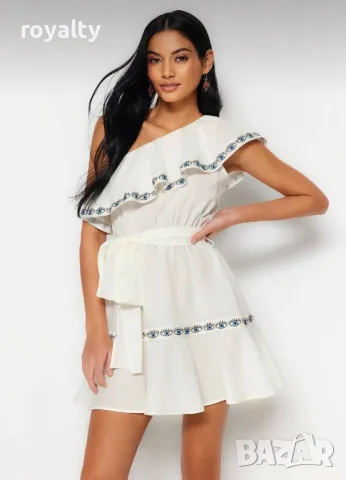 Елегантна дамска рокля 