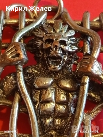 Готически медальон с демон в клетка 42702, снимка 3 - Колиета, медальони, синджири - 52548299