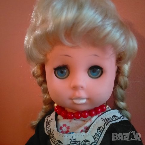 Колекционерска кукла народна носия Germany 32 см, снимка 2 - Колекции - 44477967