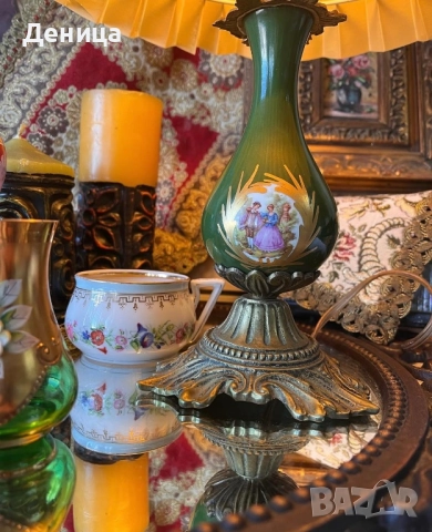 Една красваица за нощното ви шкафче или за интимното ви кътче 💚 Месингова основа, снимка 2 - Настолни лампи - 52487638