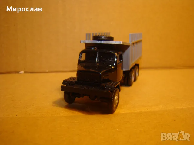 IGRA?? H0 1/87 PRAGA КАМИОН МОДЕЛ КОЛИЧКА ВЛЕКАЧ, снимка 2 - Колекции - 48603568