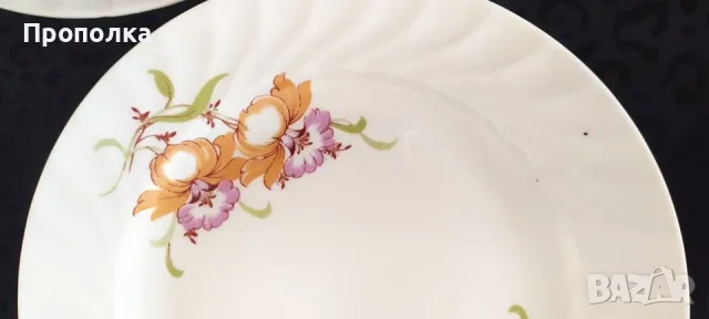  Релефни чинии"Лилии"- 6бр. , снимка 4 - Чинии - 48521390