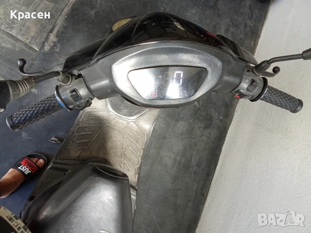 Електрически скутер , снимка 2 - Мотоциклети и мототехника - 51321608