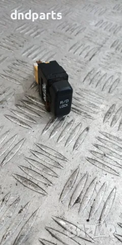 Бутон Mitsubishi Pajero 2003г.	