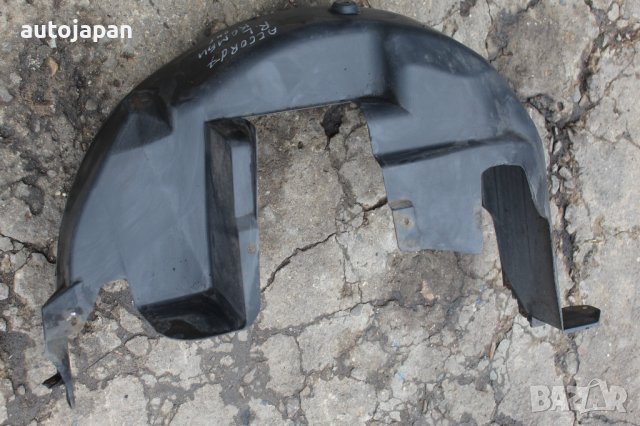 Заден, ляв подкалник Хонда акорд 7 2.2 и-цтди 140кс комби 04г Honda accord 7 2.2i-ctdi 140hp 2004, снимка 2 - Части - 44302974