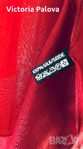 Луксозен копринен шал YAM YAM - OMBRE RUBY RED, снимка 2 - Шалове - 52924211