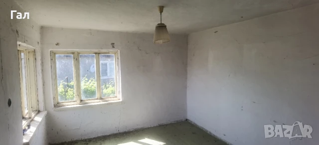 Къща с двор 1927кв.м, снимка 5 - Къщи - 50706670