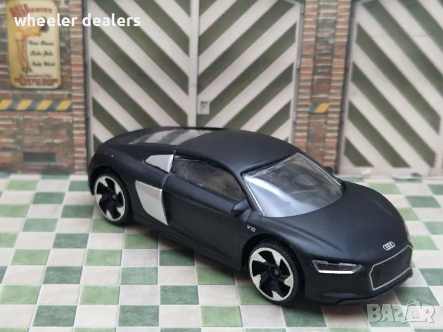 Метална количка Audi R8 Majorette, снимка 2 - Колекции - 50142403