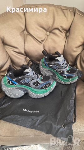 Маратонки Balenciaga налични