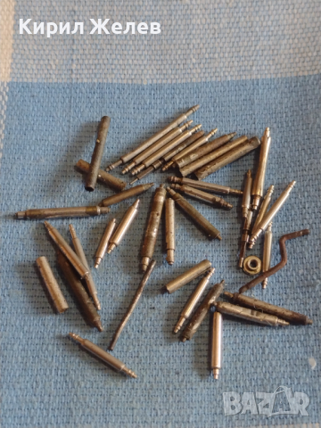 Лот патенти или оси с който се закрепя верижката към касата 43567